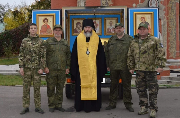 Председатель Синодального миссионерского отдела освятил передвижную часовню, которая будет направлен Председатель Синодального миссионерского отдела освятил передвижную часовню, которая будет направлен