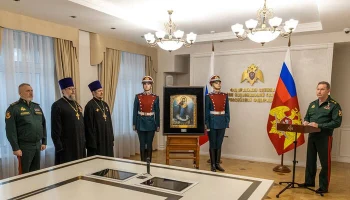 Виктор Золотов передал Августовскую икону Божией Матери главному храму Росгвардии