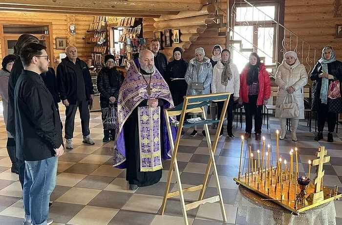 В Мариуполе совершили панихиду по погибшим бойцам СВО