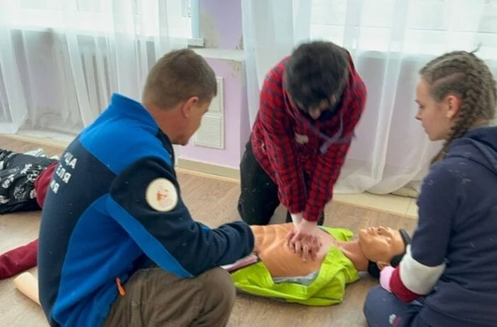 В Горловке сотрудники московской больницы святителя Алексия провели курс первой помощи для студентов В Горловке сотрудники московской больницы святителя Алексия провели курс первой помощи для студентов