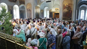 Состоялось принесение мощей святителя Тихона в Тобольскую митрополию