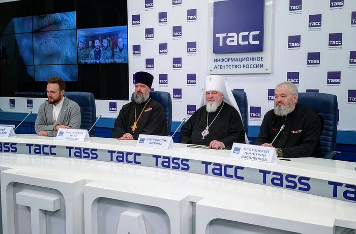 «Священники на войне. Опыт духовного служения на СВО» «Священники на войне. Опыт духовного служения на СВО»