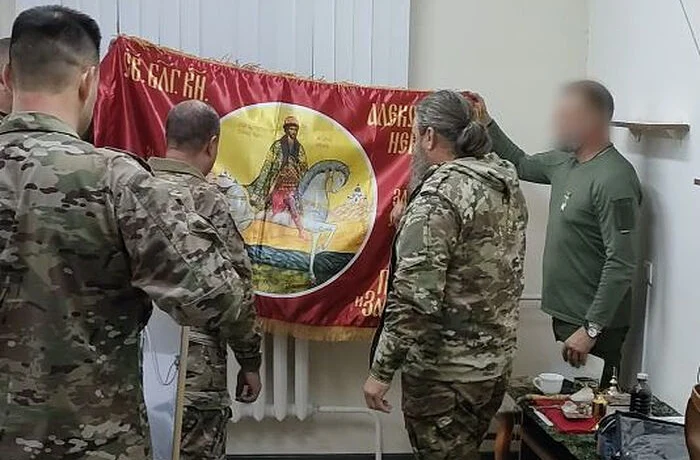 Архиерейские награды вручены командирам группировки войск «Север» Архиерейские награды вручены командирам группировки войск «Север»