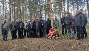 На Ржевском полигоне установили поклонный крест