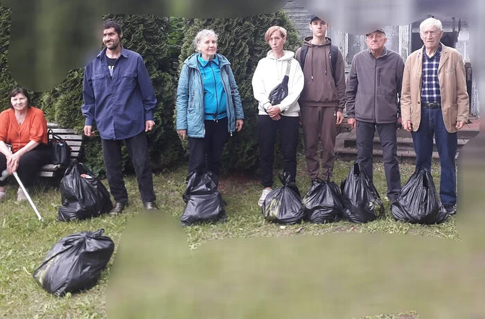Приходы храмов Брянской епархии оказали помощь пострадавшим жителям Суземского района Приходы храмов Брянской епархии оказали помощь пострадавшим жителям Суземского района