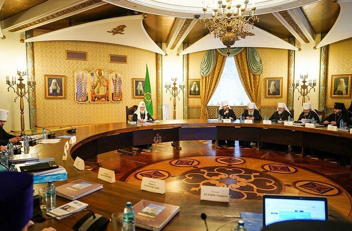 Святейший Патриарх Кирилл возглавил работу очередного заседания Высшего Церковного Совета