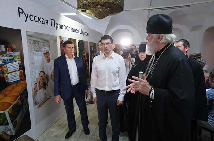 Исполняющий обязанности губернатора Курской области ознакомился с работой церковного центра помощи в Исполняющий обязанности губернатора Курской области ознакомился с работой церковного центра помощи в