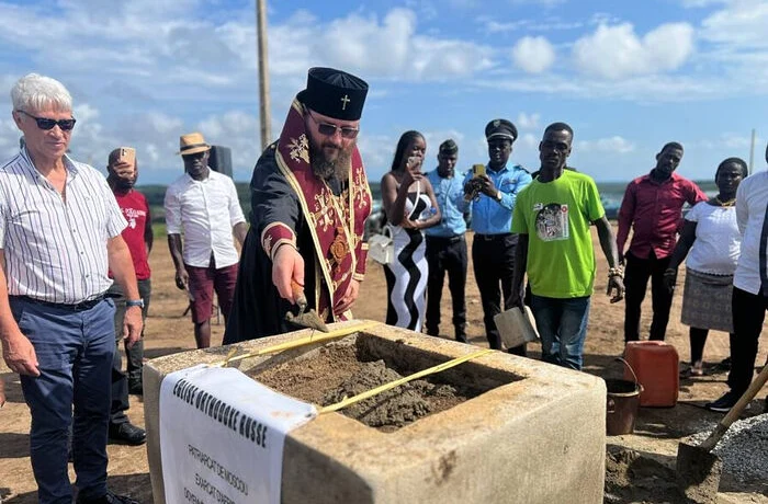 Патриарший экзарх Африки совершил Литургию и чин закладки храма апостола Фомы в Кот-д’Ивуаре Патриарший экзарх Африки совершил Литургию и чин закладки храма апостола Фомы в Кот-д’Ивуаре