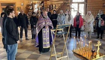 В Мариуполе совершили панихиду по погибшим бойцам СВО