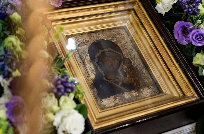 Завершилось принесение Казанской иконы Божией Матери в епархии Московской митрополии Завершилось принесение Казанской иконы Божией Матери в епархии Московской митрополии