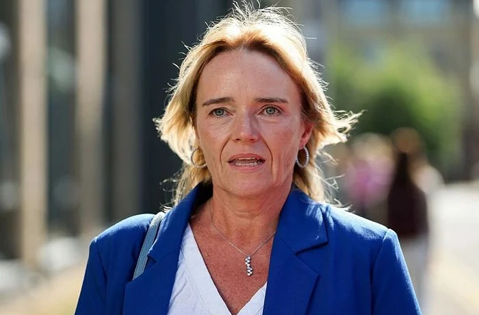 В Шотландии сняты обвинения с медсестры, не пожелавшей делить раздевалку с трансгендером и за это ли